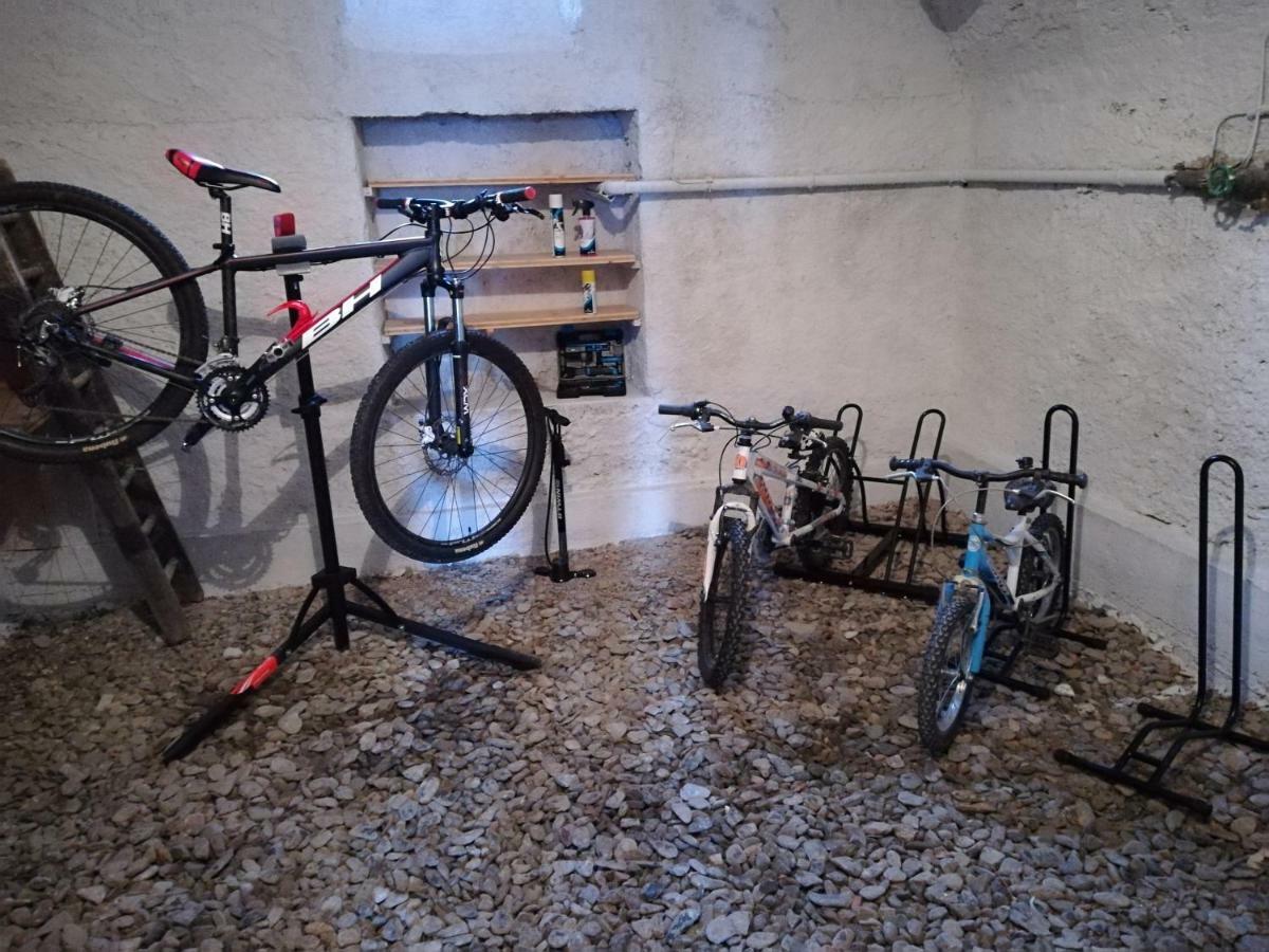 Confortevole Mansarda Di Montagna Poschiavo Eksteriør bilde